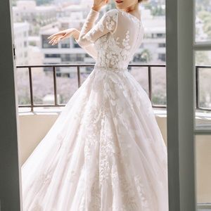 Gorgeous wedding dress